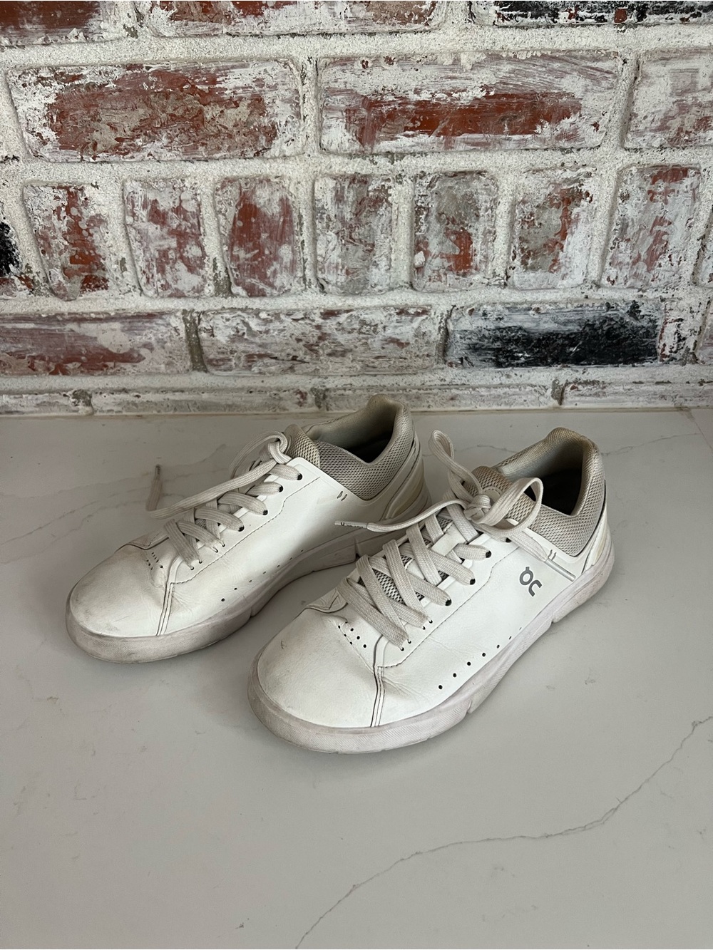THE ROGER ADVANTAGE SNEAKER Women’s